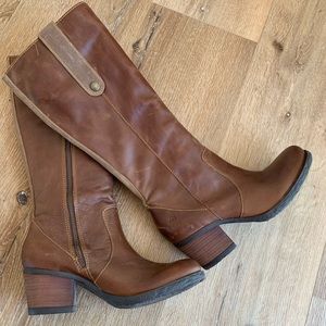Born Women’s distressed leather boots